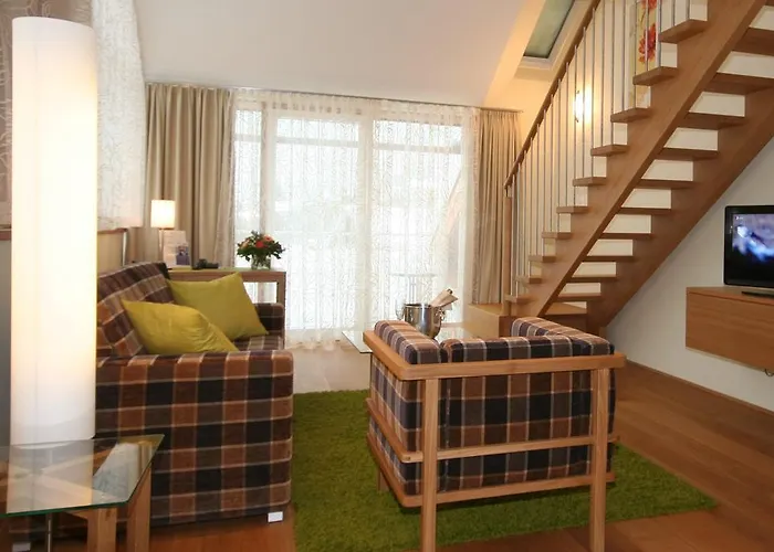 מלון Hollweger 4*